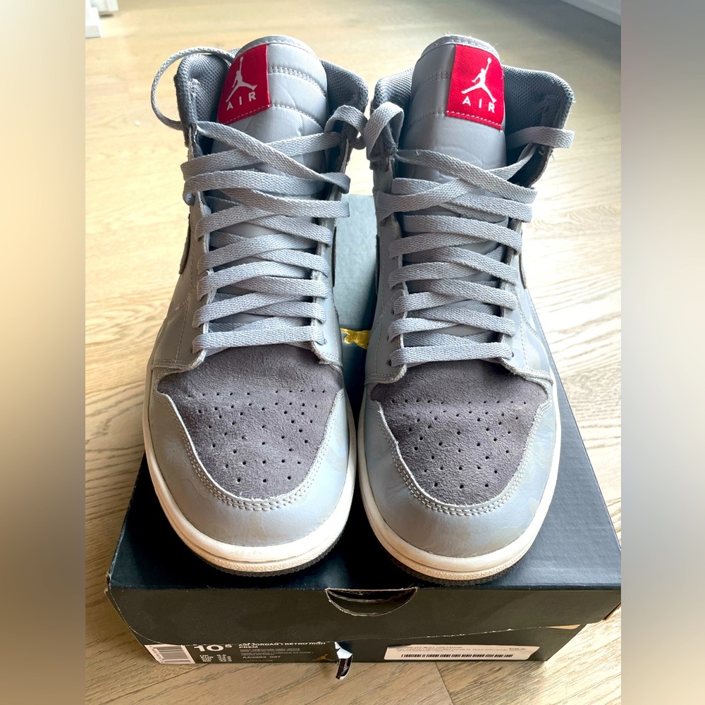 COPY - Jordan 1 retro high premium. Wolf grey